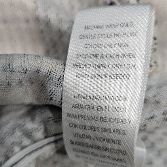 Adorable top by Jolie & Joy - Picture 6 of 6